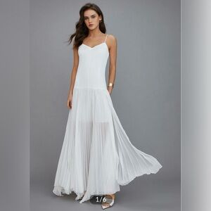 Boho Vacation White Maxi Pleated Dress size small